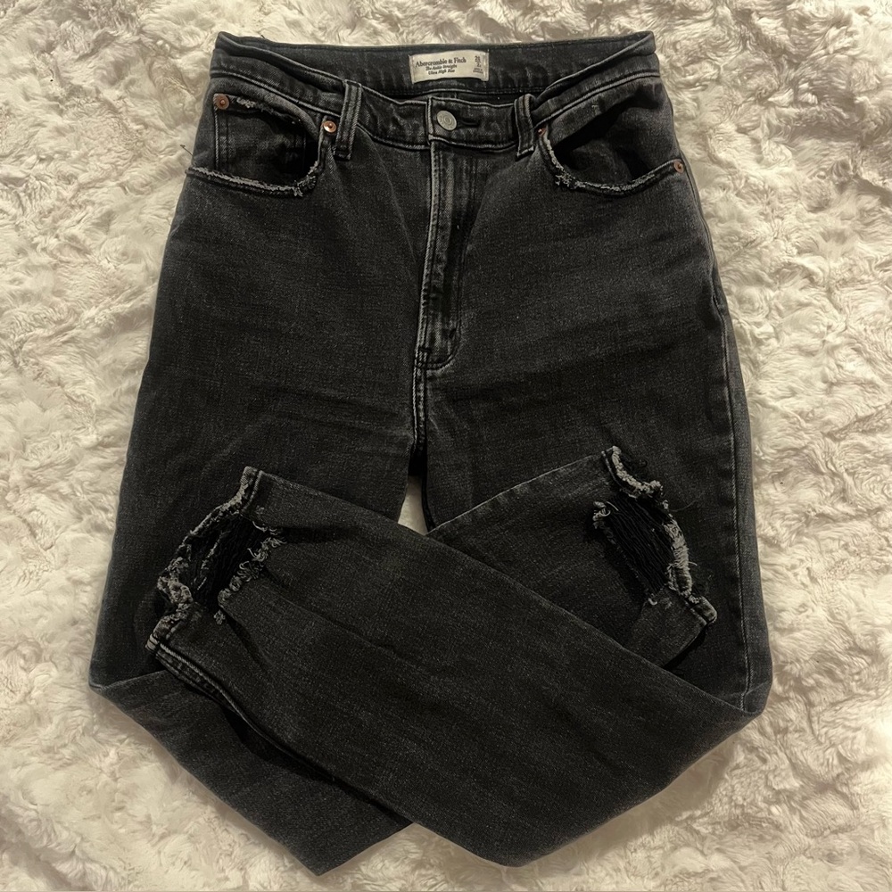 Abercrombie & Fitch The Ankle Straight Ultra High Rise Jeans in Distressed Black - Picture 14 of 16
